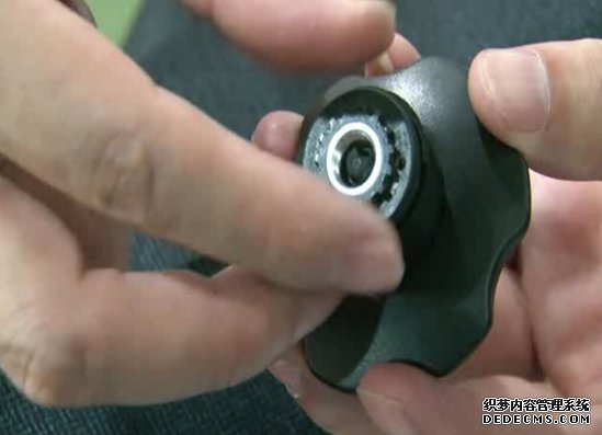 胎压监测更换电池