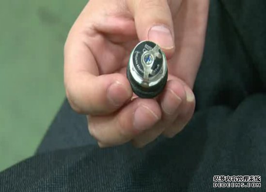 胎压监测更换电池